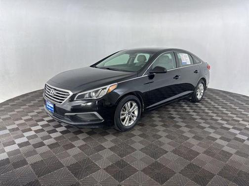 2017 Hyundai SONATA SE