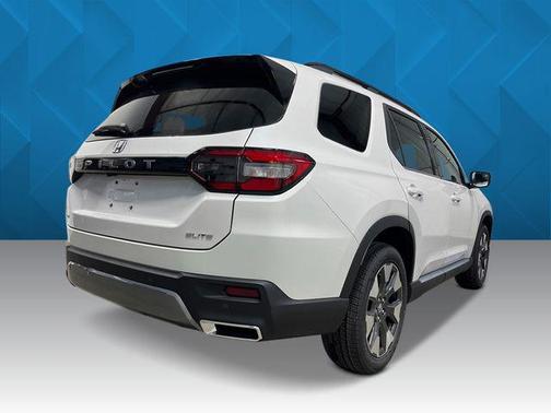 Platinum White Pearl 2026 Honda Pilot Elite