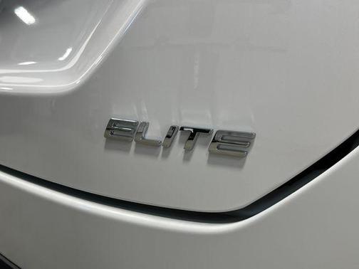 Platinum White Pearl 2026 Honda Pilot Elite