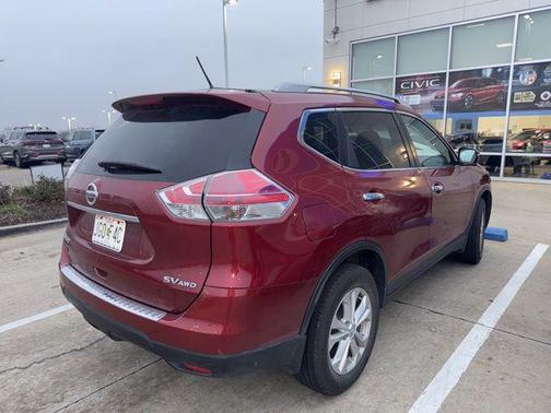 2016 Nissan Rogue SV