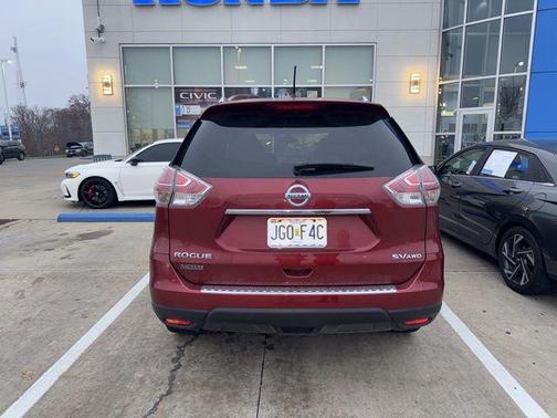 2016 Nissan Rogue SV