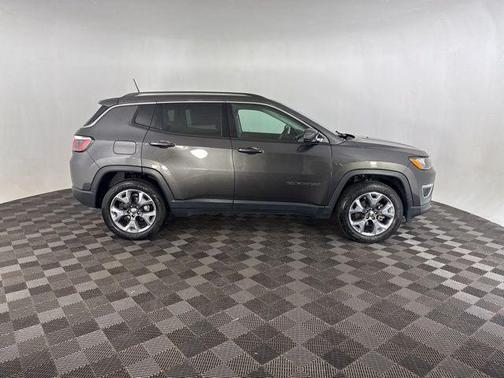 Granite Crystal Metallic Clearcoat 2019 Jeep Compass Limited