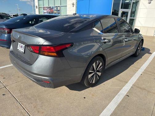 2021 Nissan Altima 2.5 SV