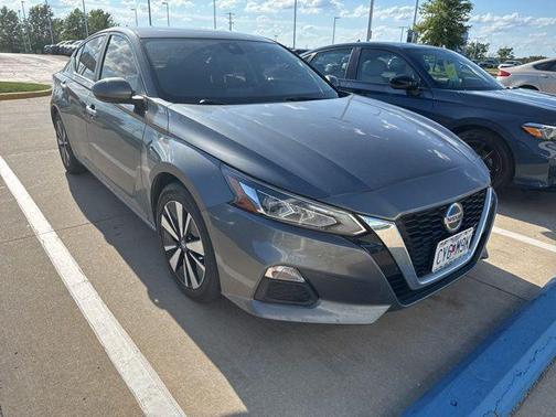 2021 Nissan Altima 2.5 SV