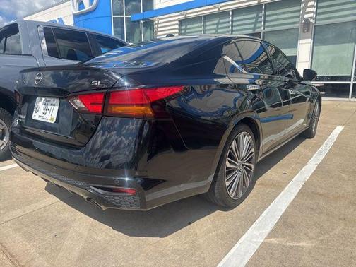 Super Black 2023 Nissan Altima 2.5 SL