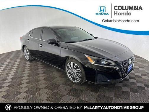 Super Black 2023 Nissan Altima 2.5 SL