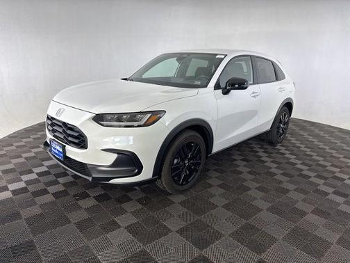 Platinum White Pearl 2026 Honda HR-V AWD Sport