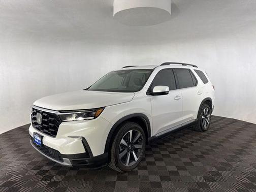 2025 Honda Pilot Touring 8-Passenger