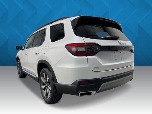 2025 Honda Pilot Touring 8-Passenger