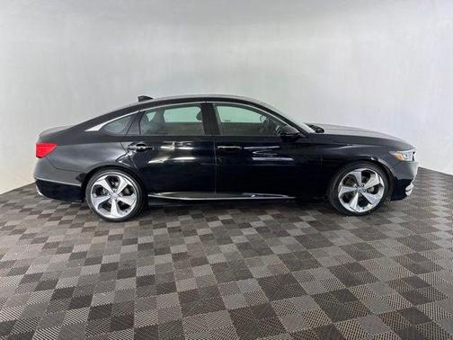 Crystal Black Pearl 2019 Honda Accord Touring