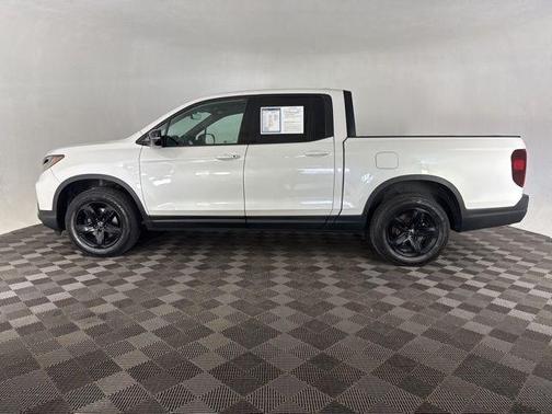 2023 Honda Ridgeline Black