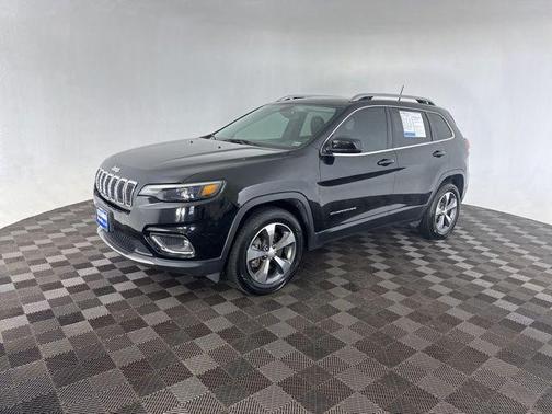 Diamond Black Crystal Pearlcoat 2019 Jeep Cherokee Limited