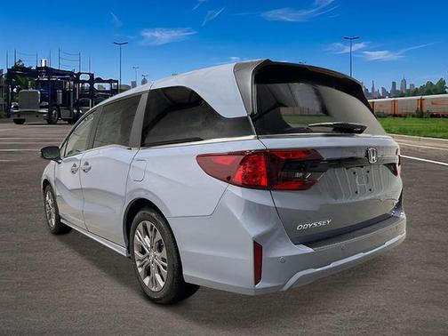 Sonic Gray Pearl 2026 Honda Odyssey Touring