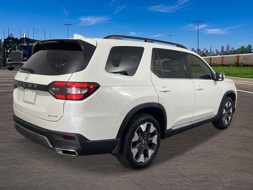 Platinum White Pearl 2026 Honda Pilot Elite