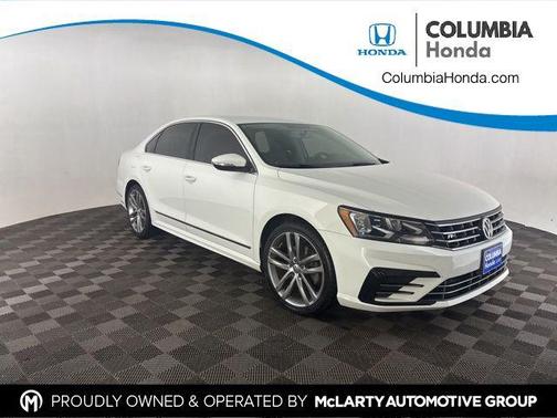 2016 Volkswagen Passat 1.8T R-Line
