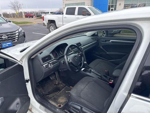 2016 Volkswagen Passat 1.8T R-Line