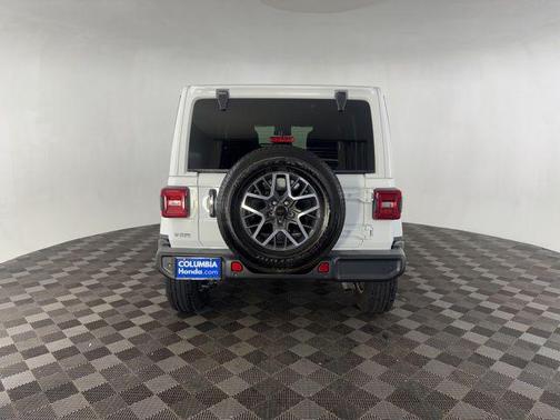 2024 Jeep Wrangler 4-Door Sahara 4x4