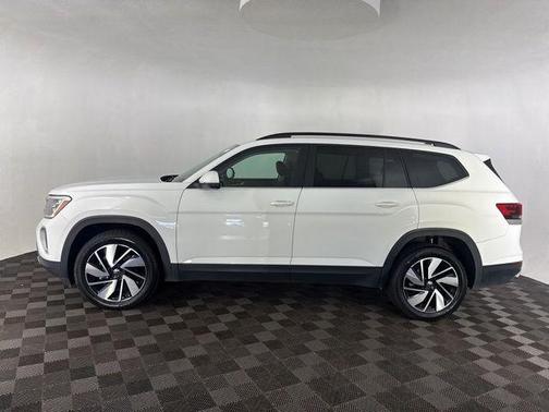 2024 Volkswagen Atlas 2.0T SE w/Technology 4MOTION