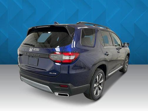 2025 Honda Pilot Touring 8-Passenger