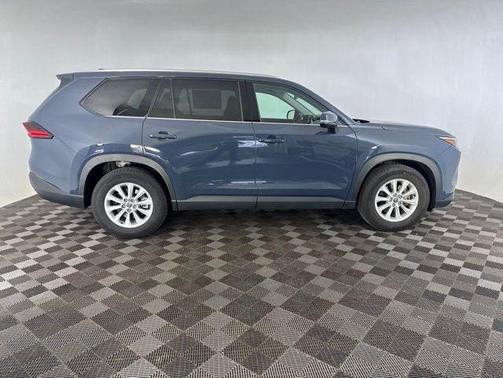 Cloud 2025 Toyota Grand Highlander XLE