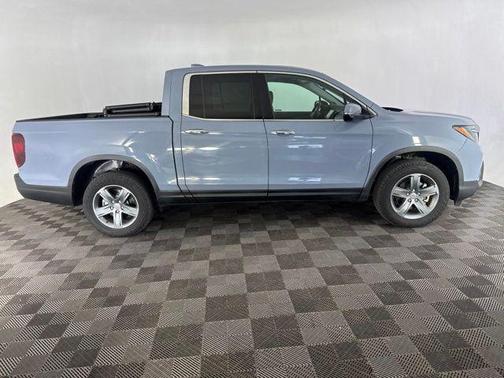 Gray 2023 Honda Ridgeline RTL-E