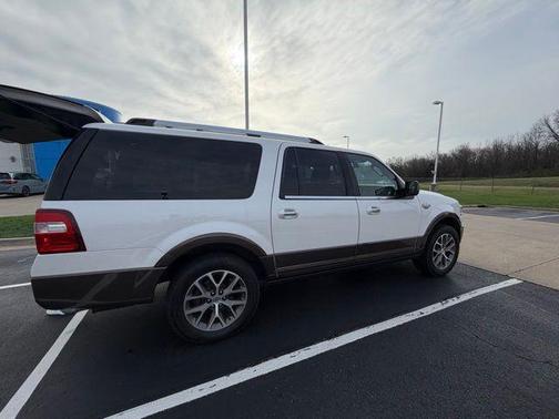White Platinum Metallic Tri-Coat 2016 Ford Expedition EL King Ranch