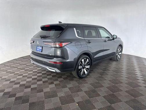 Gray 2025 Mitsubishi Outlander SE S-AWC
