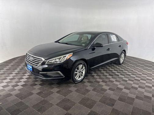 2017 Hyundai SONATA SE