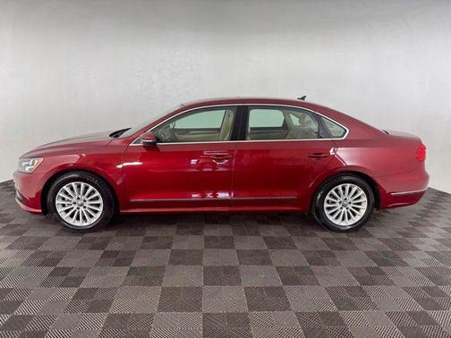 2016 Volkswagen Passat 1.8T SE