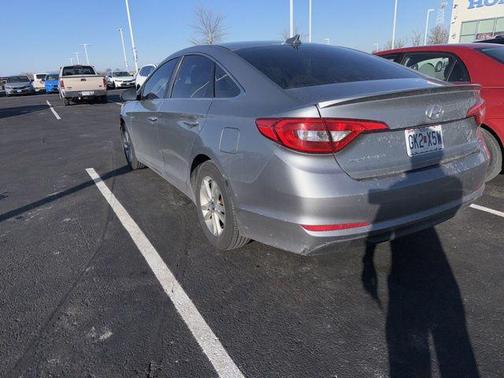 2015 Hyundai SONATA SE