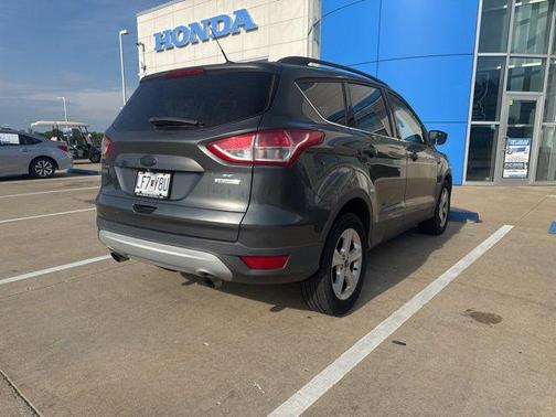 Ruby Red Metallic Tinted Clearcoat 2015 Ford Escape SE