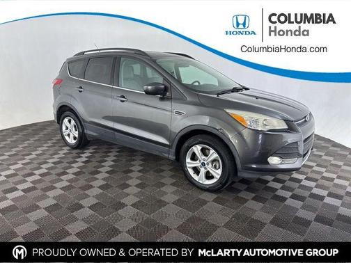 Ruby Red Metallic Tinted Clearcoat 2015 Ford Escape SE