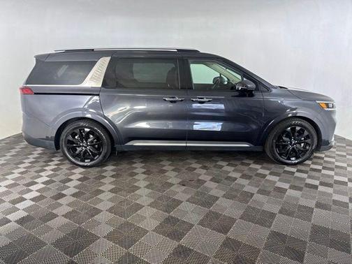 Panthera Metal 2023 Kia Carnival SX Prestige