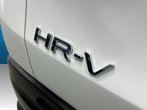 Platinum White Pearl 2027 Honda HR-V EX-L