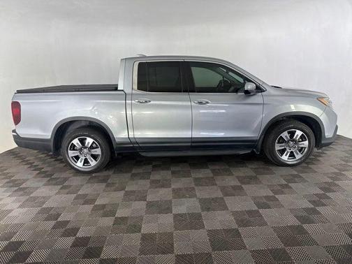 Lunar Silver Metallic 2019 Honda Ridgeline RTL-E