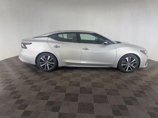 2023 Nissan Maxima SV Xtronic CVT