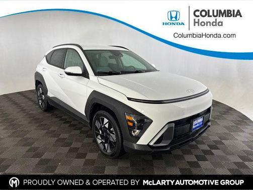 Atlas White 2025 Hyundai KONA SEL