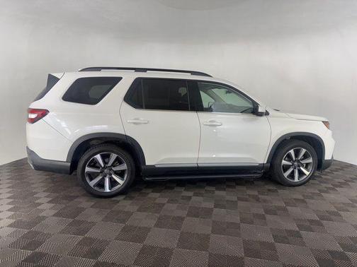 2023 Honda Pilot AWD Elite