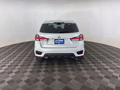 White Diamond 2023 Mitsubishi Outlander Sport SE