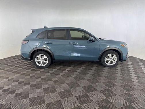 Pearl 2025 Honda HR-V LX