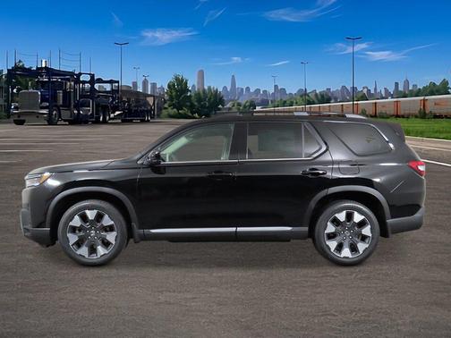 Crystal Black Pearl 2026 Honda Pilot Elite