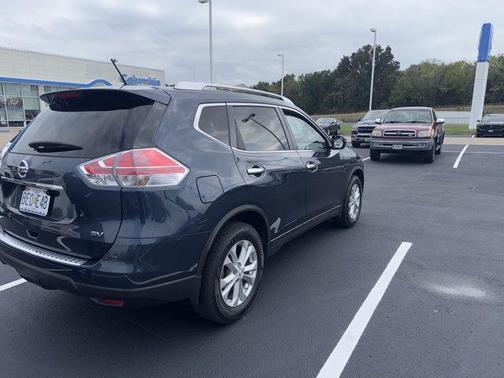 2016 Nissan Rogue SV