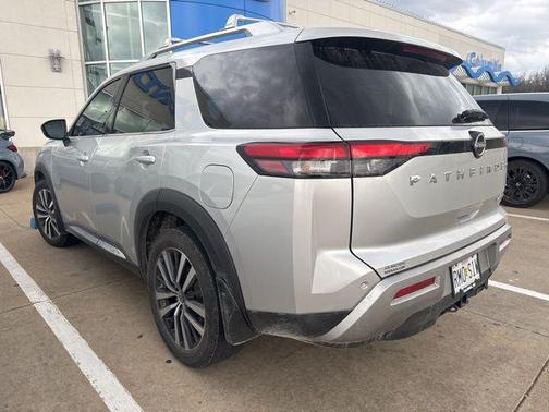 2022 Nissan Pathfinder Platinum 4WD