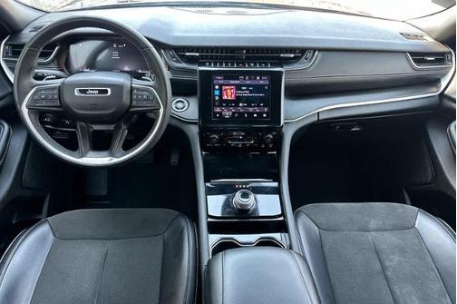 2023 Jeep Grand Cherokee LAREDO