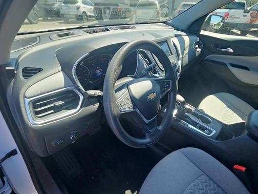 Summit White 2022 Chevrolet Equinox LT W/1LT