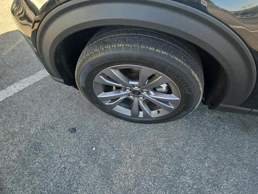 AGATE BLACK METALLIC 2022 Ford Explorer XLT