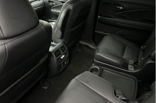 2022 Honda Pilot TOURING 7-PASSENGER