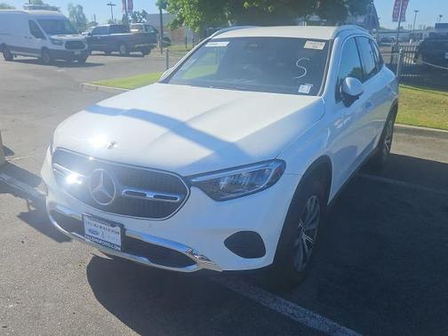 Polar White 2024 Mercedes-Benz GLC 300 BASE