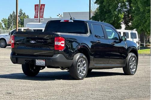 SHADOW BLACK 2025 Ford Maverick XLT