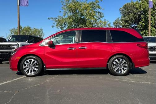 Radiant Red Metallic II 2023 Honda Odyssey EX-L